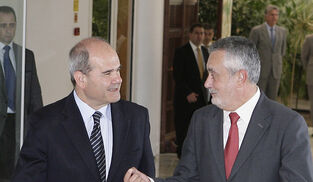 Los ex presidentes Manuel Chaves y José Antonio Griñán, acusados por el fraude de los ERE.