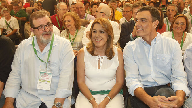 Susana Díaz y Pedro Sánchez, el pasado fin de semana en Sevilla, junto a José Rodríguez de la Borbolla.