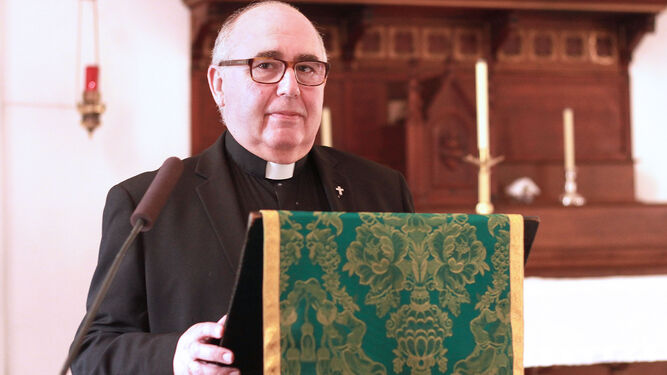 Antonio Lago sacerdote"Los valores de la Iglesia son buenos para todos"